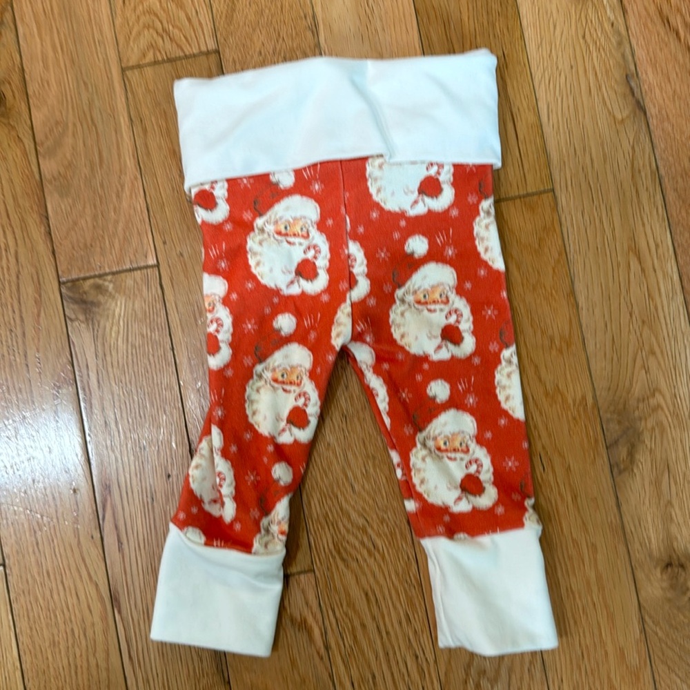 Little bows and arrows vintage Santa leggings 0-6 months